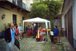 inaugurazione mostra all'Euroarte, 2000.All'arpa Sara Terzano